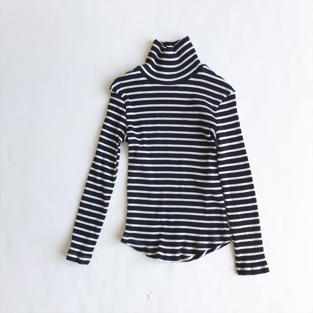 Zara black/white  ribbed mock neck top EUC 6Y